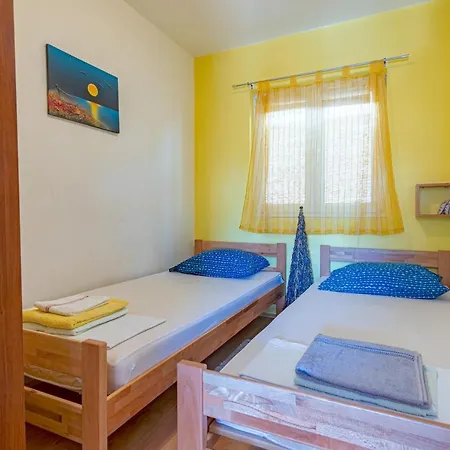 Apartman By The Sea Basina, Hvar - 11923 Vrbanj