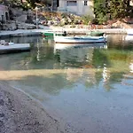 アパート By The Sea Basina, Hvar - 11923 *